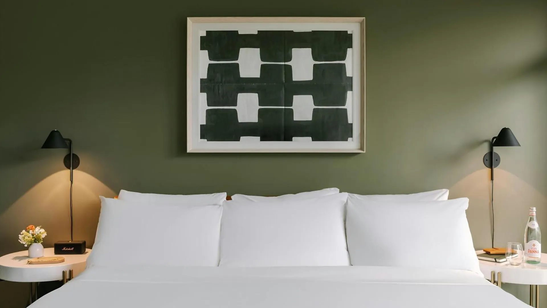Sonder By Marriott Bonvoy Revival Apartments English Bay Βανκούβερ 4*,  Καναδάς